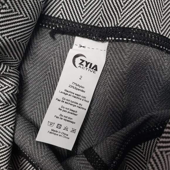Zyia‎ Active Black Herringbone Hi Rise 7/8 Leggings 2 Grey - Picture 7 of 7